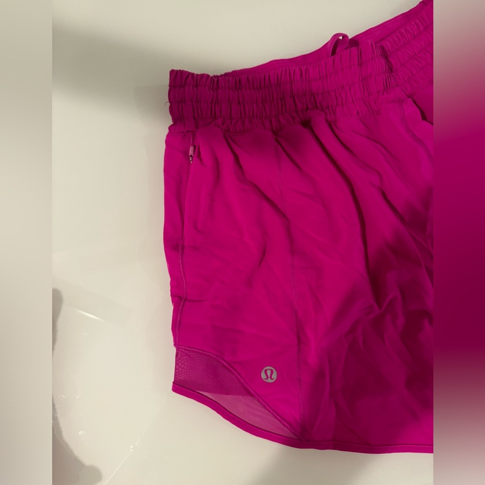 Lululemon Hotty Hot High Rise Short 4” Lined